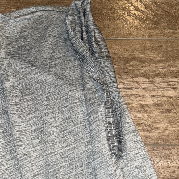 VUORI SHORT SLEEVE LUX CREW JUMPSUIT HEATHER GRAY - Picture 4 of 7